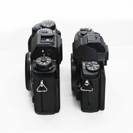 チャンプカメラ トピック [小さく薄いミラーレス From：チャンプカメラ